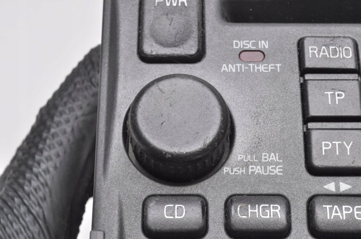 VOLVO S40 I V40 RADIO 3533775 POSIADA CODE