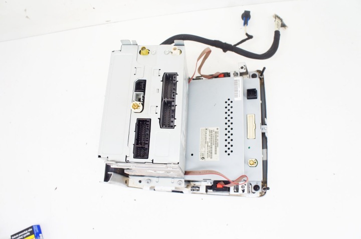 VA201 MASERATI QUATTROPORTE VI RADIO NAVIGATION 68212905AA 26777H 670007290