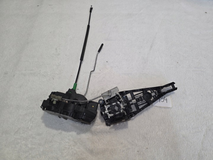 SERRURE DE PORTE GAUCHE AVANT OPEL INSIGNIA A OPEL ASTRA J 3023881 LH1