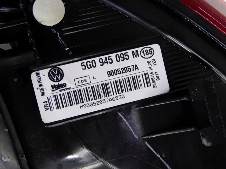 VW GOLF VII HAYON 2012-2016 PHARE ARRIÈRE GAUCHE DANS AILE 5G0945095M ORIGINALE