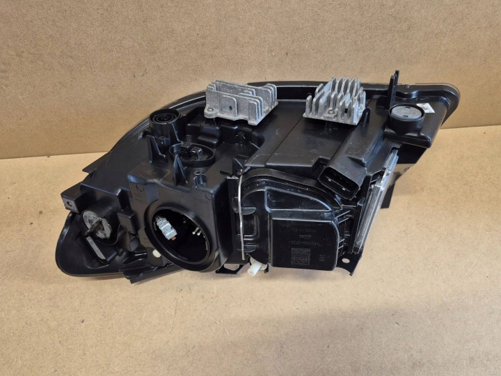 PHARE DROIT AVANT 7290240 BMW X1 E84 LIFT BI-XENON NON RÉGULÉE