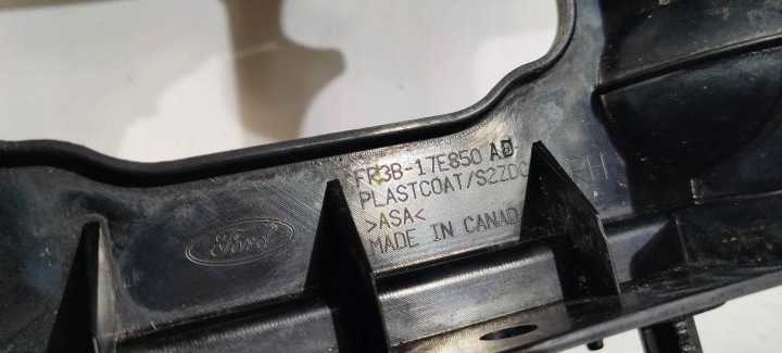 GLISSIÈRE FIXATION PARE-CHOCS ARRIÈRE ARRIÈRE DROIT FORD MUSTANG 2015-2023