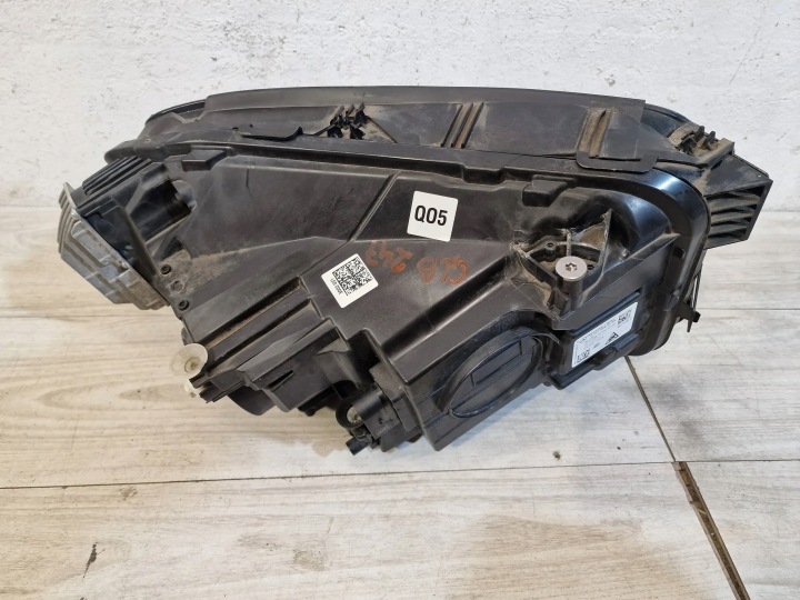 GAUCHE PROJECTEUR MERCEDES GLB A2479063700