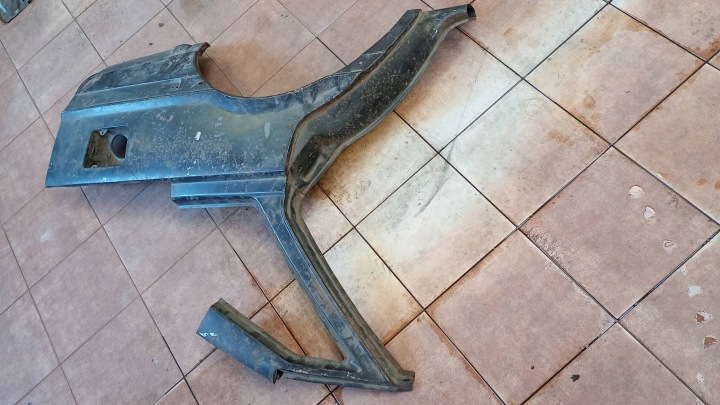 FSO POLONEZ CARO 79-97 AILE BRODERIE GARDE-BOUE GAUCHE ARRIÈRE ARRIÈRE GAUCHE C504