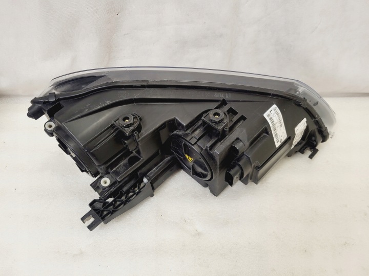 SEAT ALHAMBRA II BI-XENON 7N5941751 7N5941752