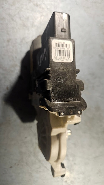 PT MOTEUR PETIT MOTEUR VITRES VW GOLF IV 1C0959812A