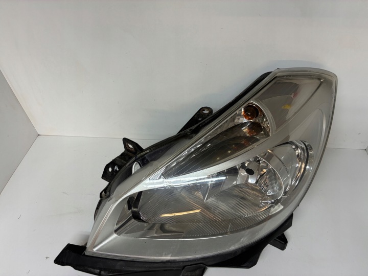 RENAULT CLIO 3 III PHARE AVANT AVANT GAUCHE EUROPE 8200459824
