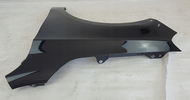AILE AVANT GAUCHE MERCEDES A-KLASA W176 2012-2018 A1768810101