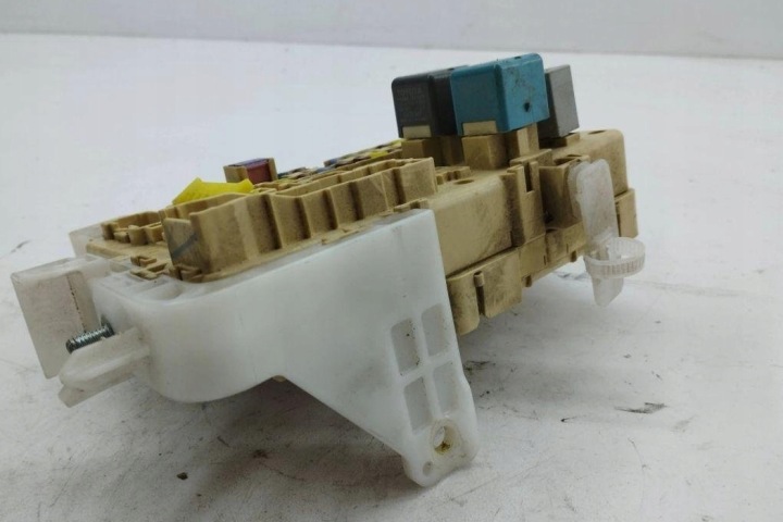 BOÎTE FUSIBLES TOYOTA COROLLA VERSO (ZER_, ZZE12_, R1_) 892210F030
