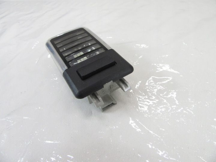 AMPOULE PLAFONNIERS CABINE ARRIÈRE BMW E53 X5 E83 X3
