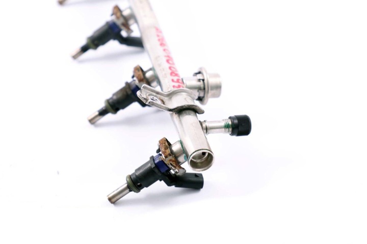 MERCEDES W169 W245 M266 ESSENCE MOULURE INJECTION A2660700595
