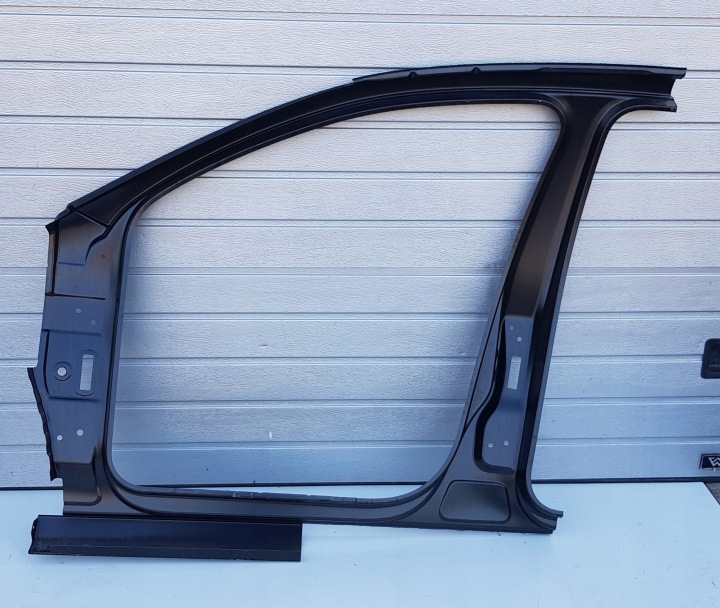 VW GOLF V HAYON BRODERIE CHÂSSIS POTEAU DROIT AVANT 1K4809836A
