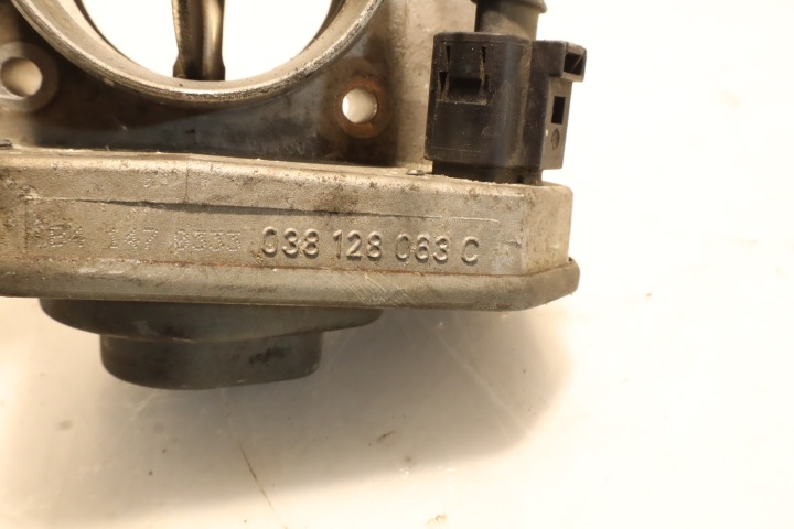PAPILLON DES GAZ VOLKSWAGEN GOLF V 2.0SDI