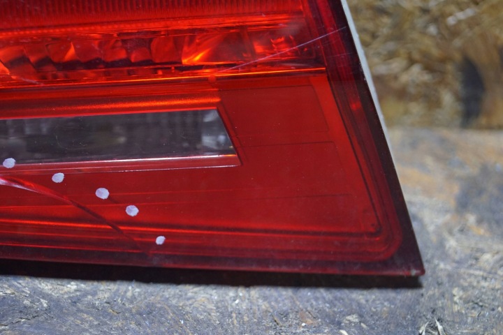 BMW E90 LCI PHARE GAUCHE ARRIÈRE DANS COUVERCLE DE COFFRE LED (C1759)