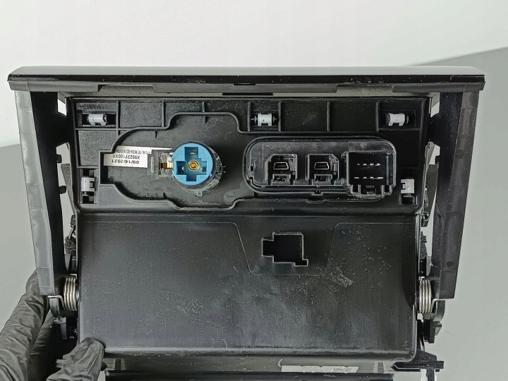 2022 JEEP GRAND CHEROKEE WL BOÎTE À GANTS DANS DESCE P68377882AD