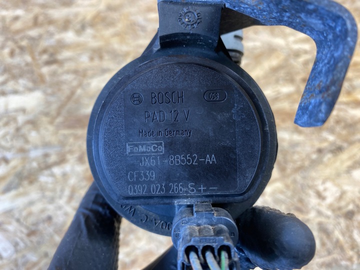 SUPPLÉMENTAIRE POMPE À EAU FORD FOCUS MK4 JX61-8B552-AA 2018-
