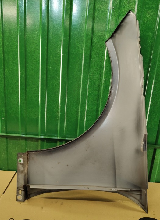 AILE AVANT DROIT MERCEDES E212 W212 LIFT 12- ORIGINAL CHROME
