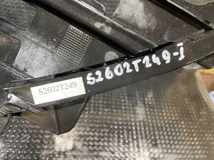VW GOLF VI 6 5K0 08-13 GLISSIÈRE POIGNÉE FIXATION PHARES DROIT AVANT AVANT
