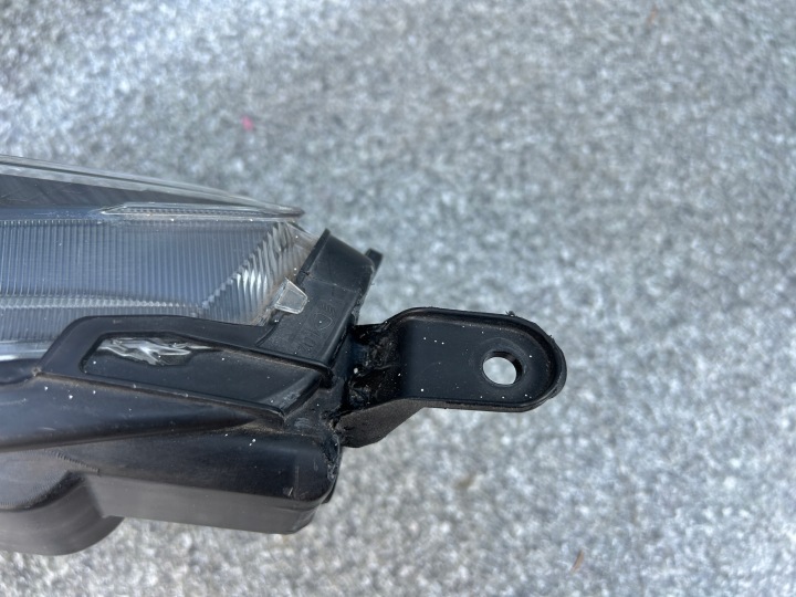 PHARE DROITE AVANT TOYOTA YARIS IV LED K0-8 POZNAŃ