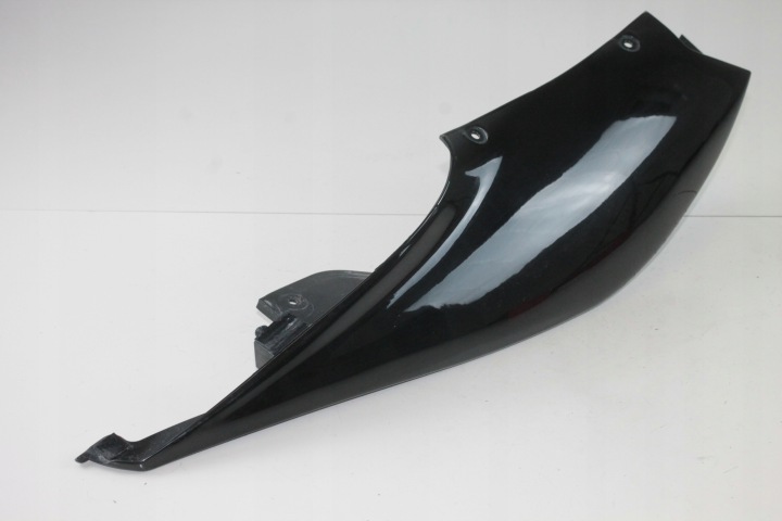 SUZUKI GSXR GSX-R 600 K6 K7 DÉFLECTEUR D'AIR QUEUE PLASTIQUE CÔTÉ COLLECTEUR DROIT