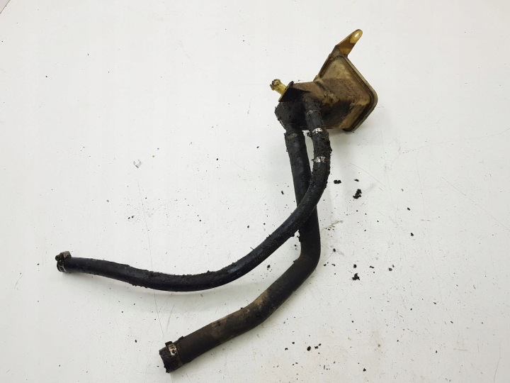 VOLKSWAGEN PASSAT B5 1997 RÉSERVOIR AMPLIFICATEUR 8D0422373C