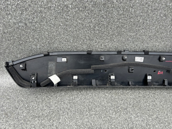 CACHE MOULURE COUVERCLES DE COFFRE COUVERCLES DE COFFRE INFÉRIEURE KIA SPORTAGE V 87372-R2300