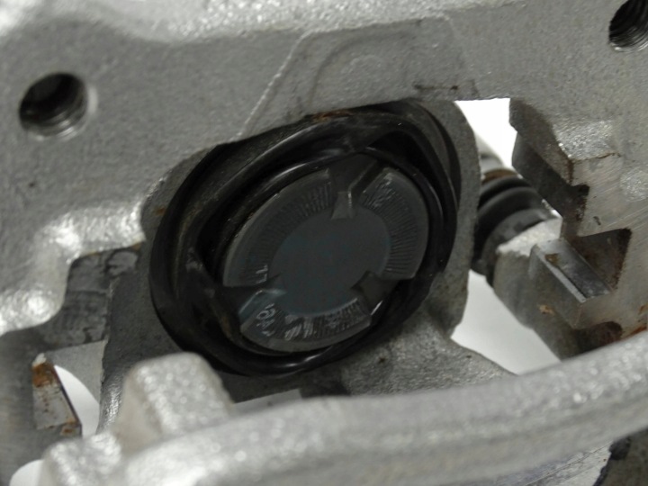ÉTRIER DE FREIN DE FREIN ARRIÈRE BRAKE CALIPER REAR JAGUAR F-TYPE C2D30775 C2D30779