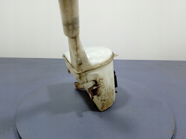 TOYOTA YARIS VERSO RÉSERVOIR LAVE-GLACES 060851-017