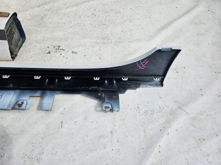 SEUIL MOULURE SEUIL BMW 1 F40 19-22 MODULE DROITE 8072574 51778072574