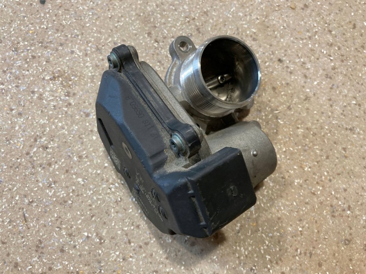 VANNE EGR AUDI A4 S4 B8 8K 04L131501B