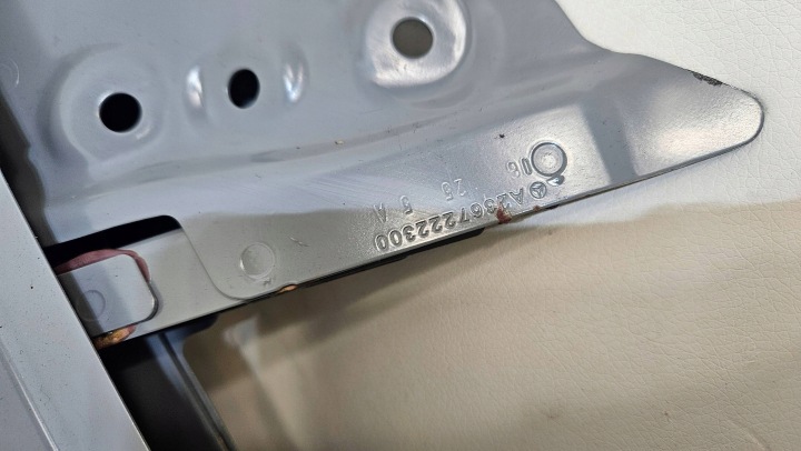 PORTES AVANT GAUCHE MERCEDES CLE 236 C236 A2367222300