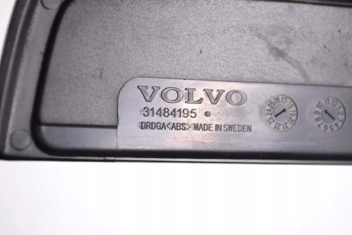 VOLVO XC40 2019 GAUCHE CÔTÉ PROTECTION MONTANTS VITRES AVANT A