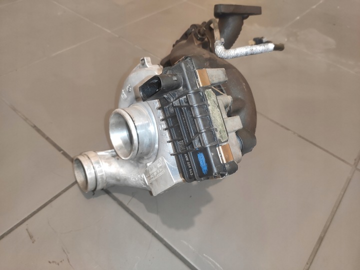 MERCEDES OM642 3.0 CDI TURBOCOMPRESSEUR TURBO TURBINE GUIDE ORIGINAL