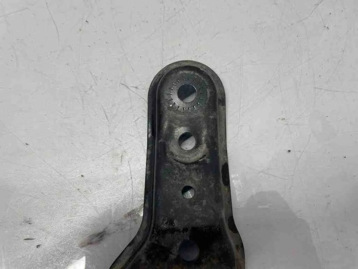AUTRE PIÈCES SUSPENSIONS VW TIGUAN (AD1) 5Q0199517E 1.5L GASOLINE 110KW 2022
