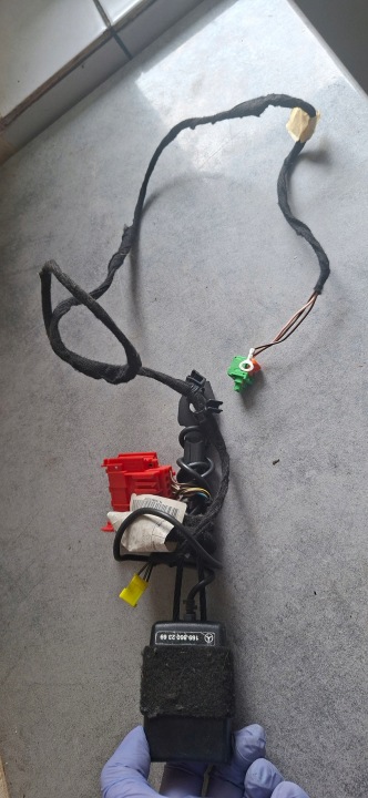 MERCEDES W169 AGRAFE AGRAFE COURROIE SÉCURITÉ DROIT AVANT 1698602369