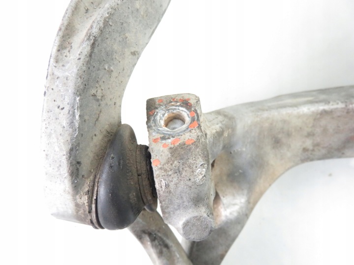 ROTULE DE DIRECTION MOYEU AVANT DROITE AUDI A8 D3 4.0 TDI ASE 4E0258G