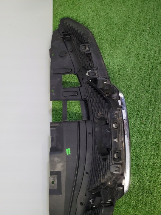 NISSAN QASHQAI J11 II GRILLE CALANDRE CALANDRE RADIATEUR 623104EA1A