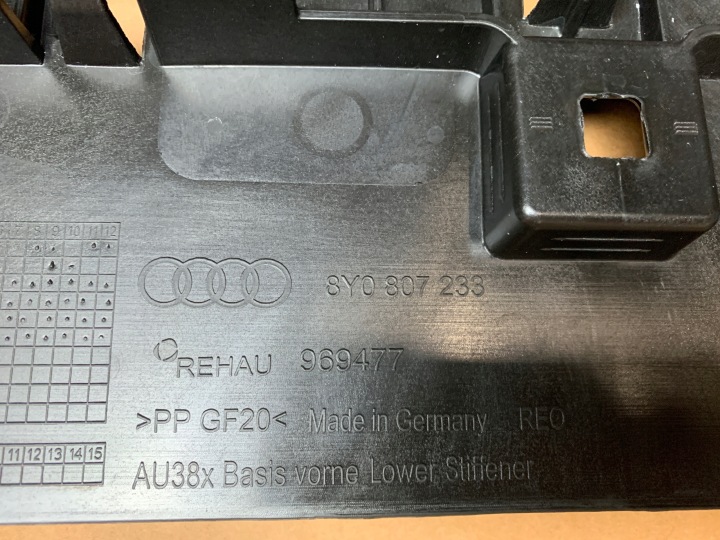 AUDI A3/S3 8Y S-LINE LIFT 2024 PARE-CHOCS AVANT COMPLET 8Y0807065 S9R 0KM