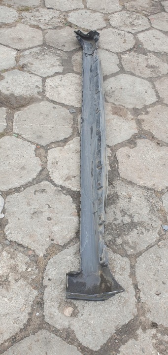 MOULURE REVÊTEMENT SEUIL DROITE LY1Q AUDI A4 B7 AVANT 8E0853860