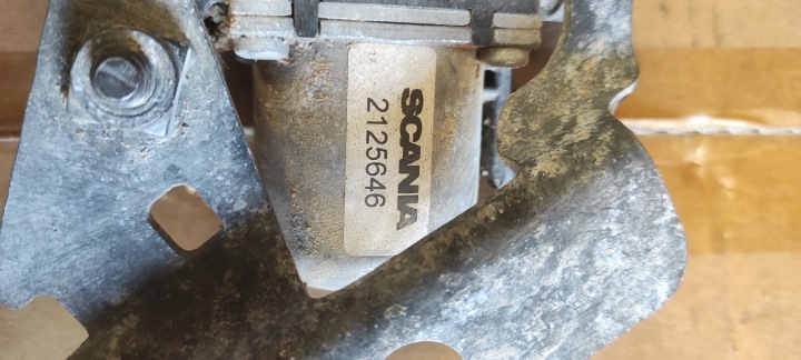 SCANIA NGS SOUPAPE AQUATIQUE AD BLUE 2125646