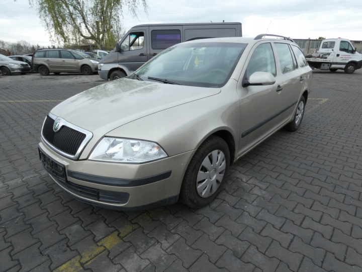 LF8F CAPOT COUVERCLE MOTEUR 9201 SKODA OCTAVIA II 2004-2008