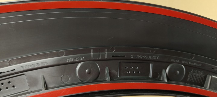 VOLVO XC60 II 17R- MOULURE PORTES GAUCHE ARRIÈRE 31650207