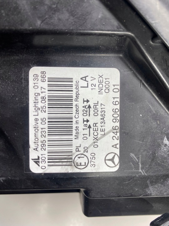 MERCEDES B CLASSE W246 LIFT PHARE GAUCHE GAUCHE AVANT AVANT A2469066101