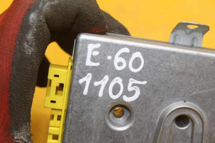 MODULE CONTRÔLEUR PORTES BMW E60 6135-6957762 75789012