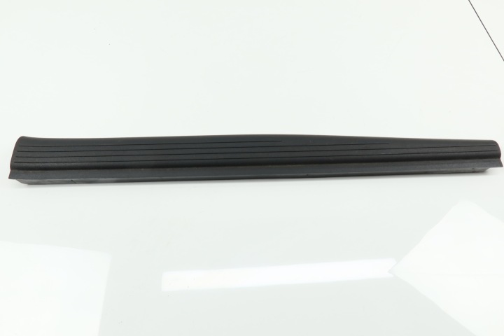 MERCEDES W211 MOULURE SEUIL DROITE AVANT REVÊTEMENT SEUIL AVANT 2116801835