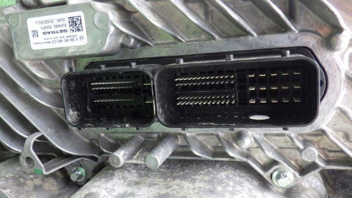 BOÎTE DE VITESSES AUTOMATE 40 MILLE KM BMW 2 PIÈCES F39 1.5 D GD7F32AG 9454415