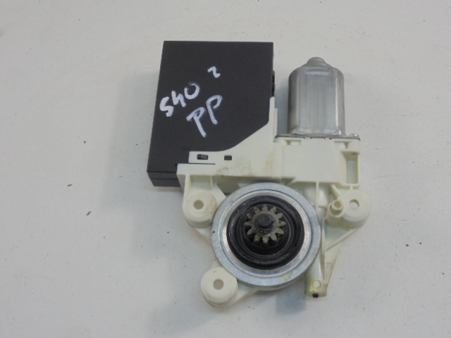 VOLVO V50 S40 PETIT MOTEUR VITRES GAUCHE AVANT CONDUCTEUR 30773901AA