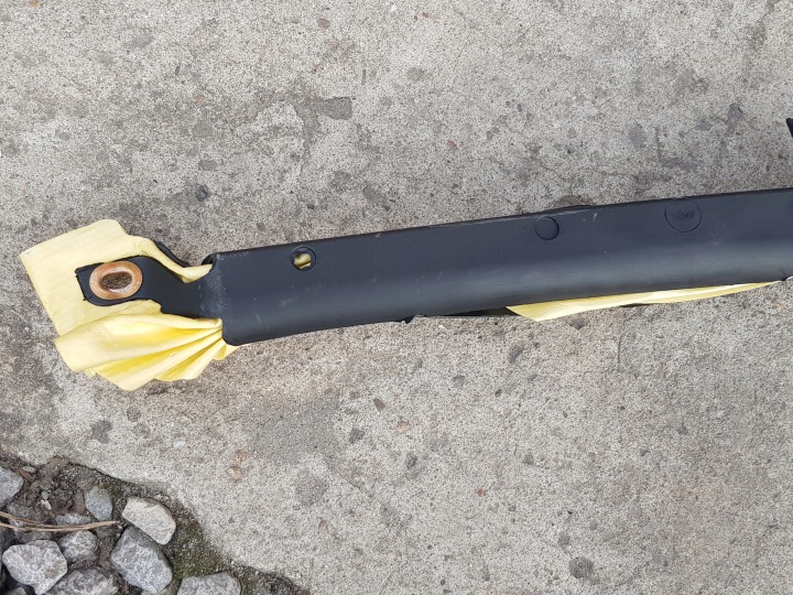 RIDEAU SÉCURITÉ DROITE VW TOURAN I 1 2003-2006 SUPER ÉTAT