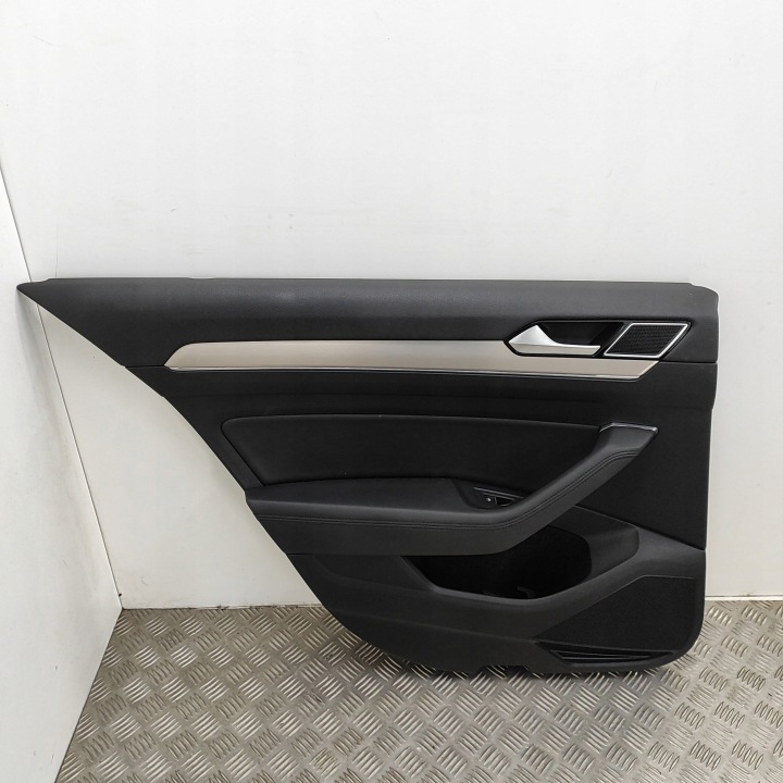 VOLKSWAGEN PASSAT B8 2015 GARNITURE ENSEMBLE