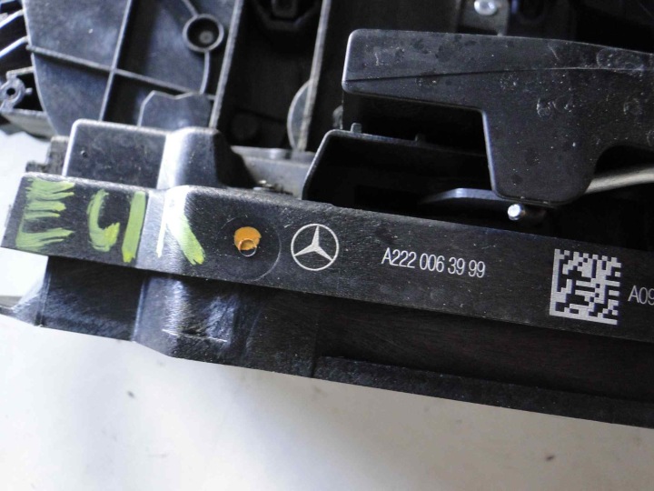 MERCEDES GLC X253 253 SERRURE DE PORTE GAUCHE AVANT